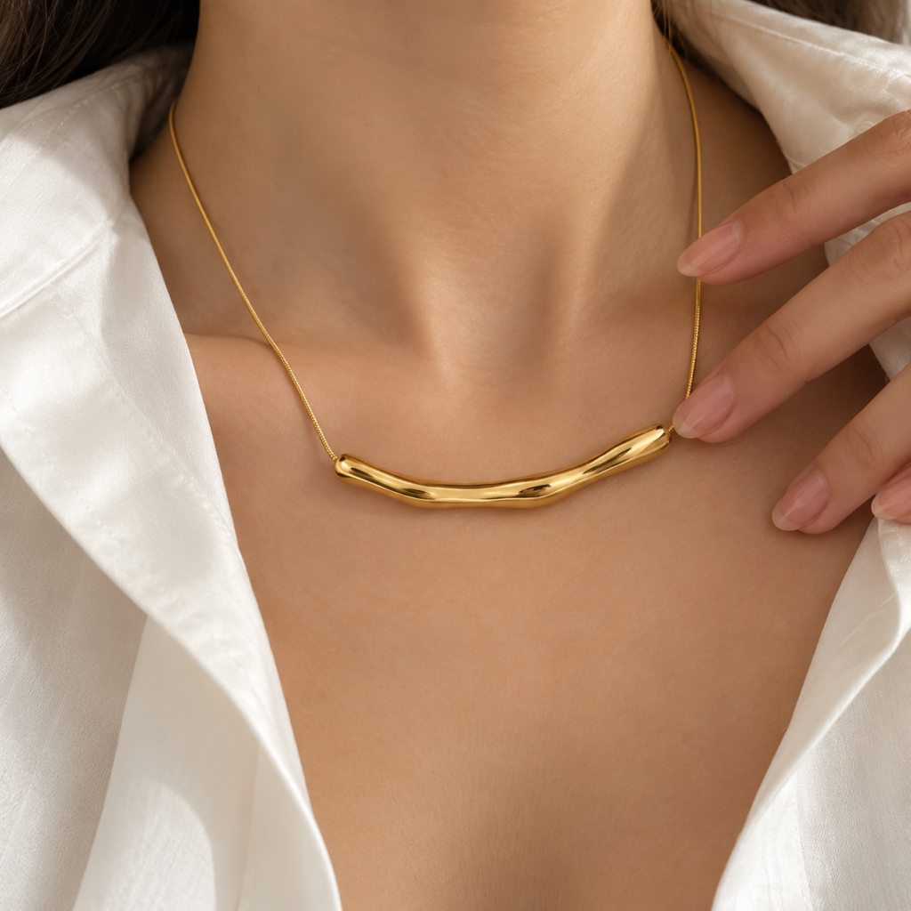 Geometrical contemporary necklace