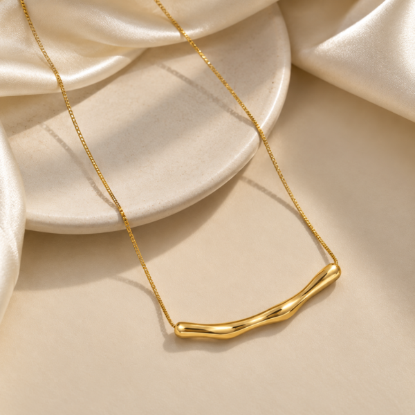 Geometrical contemporary necklace - Image 2