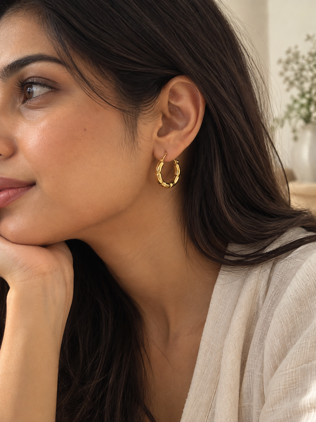 Bamboo Textured Hoop Earrings - Image 4