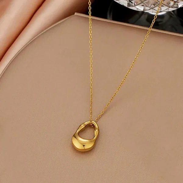 Woobly Oval Neckalce - Image 4