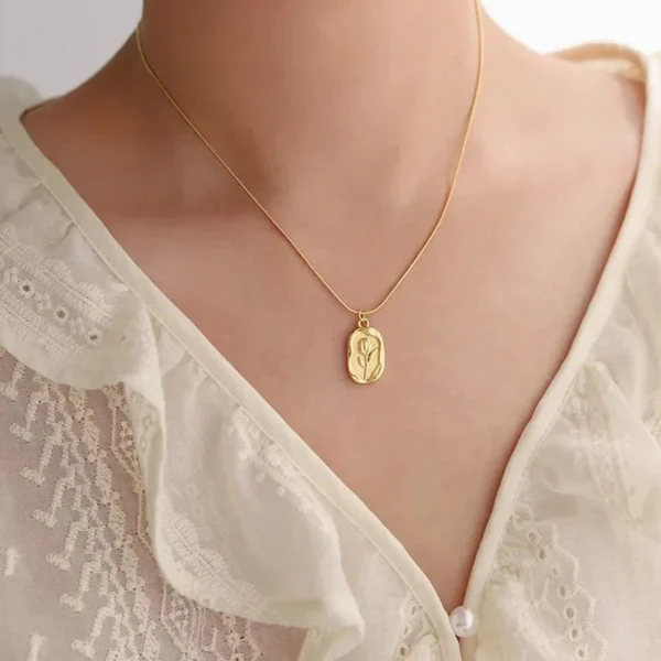 Rose Embedded Necklace - Image 2