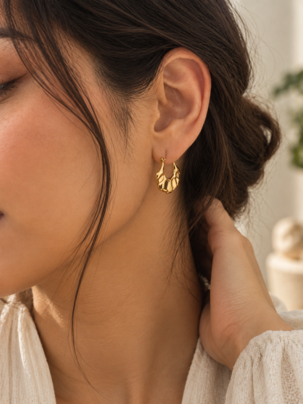 Shell Shaped Hoop Earrings - Image 4
