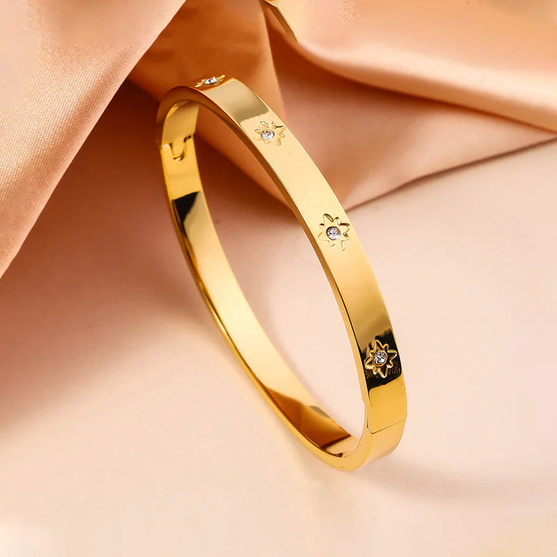 Floral Diamond Studded Bangle