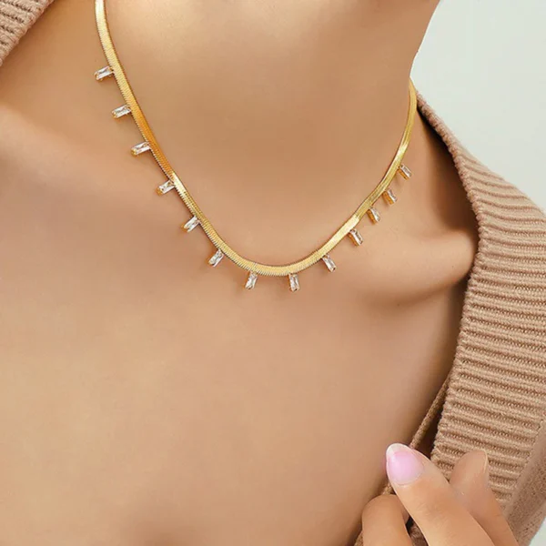 Shimmering Diamond Stone Necklace - Image 3